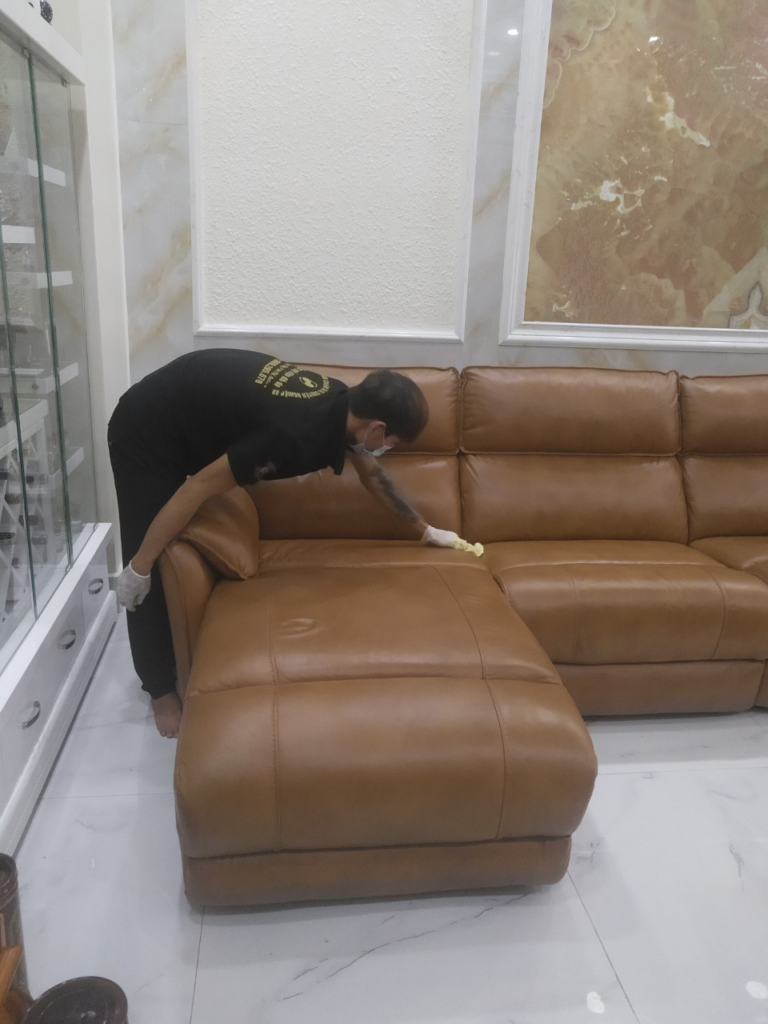 vệ sinh sofa da thật như thế nào là đúng?